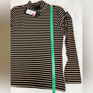 Striped black and tan color long sleeve size medium